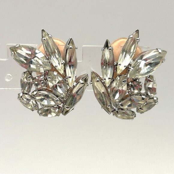 Vintage Weiss Clip On Earrings Rhinestone Cluster Spray Signed Silver Tone - Picture 16 of 16